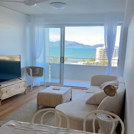 Sea Side Apartment Escape Townsville Exterior photo