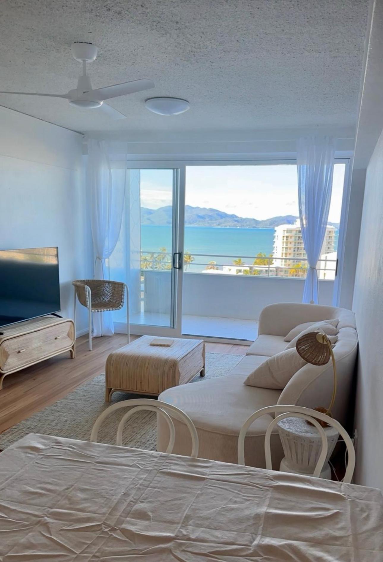 Sea Side Escape Apartment Townsville